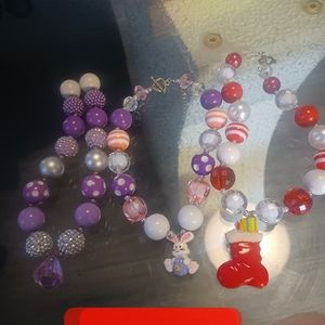 Girls holiday necklaces!